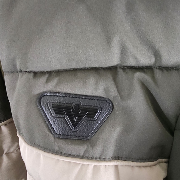 VIP Collection- Puffy Sweater With Hoodie Size L - Picture 2 of 6